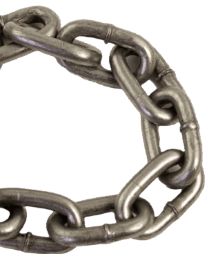 Close-up of #3 Heavy Duty Straight Link Chain forming a loop with large links against a white background.