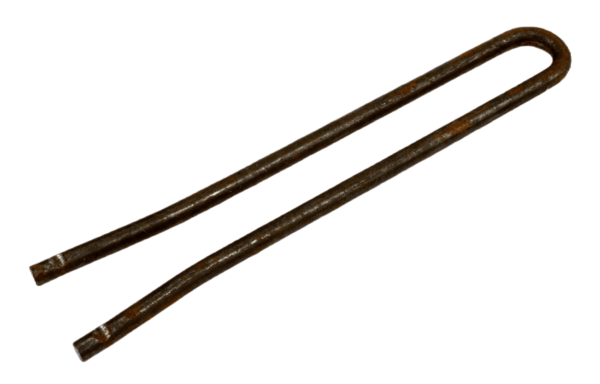 A Duke DP Trap Setter, U-shaped and rusty with flat ends, on a white background.