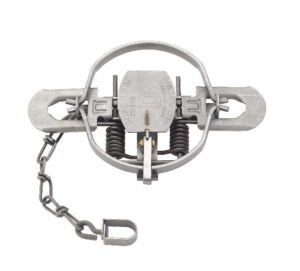 Duke #1-3/4 Regular Jaw Trap: metal design, central spring, sharp jaws, and chain for secure animal capture.